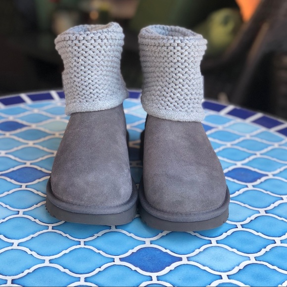 Ugg Knit Boots - Picture 7 of 8
